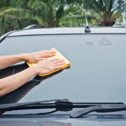 how to clean car windscreen outside